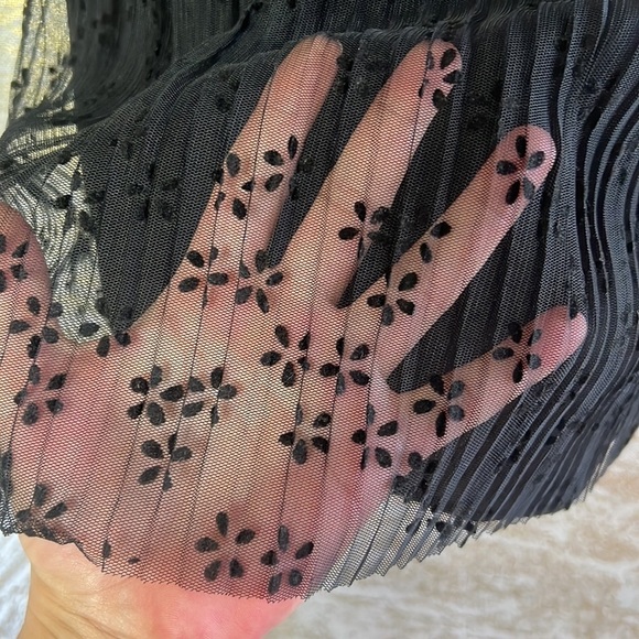 J. Crew Black Casual Floral Flutter Lace Camisole Style Top Size L - Picture 8 of 17